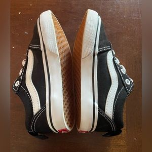 Toddler size 7 old school vans